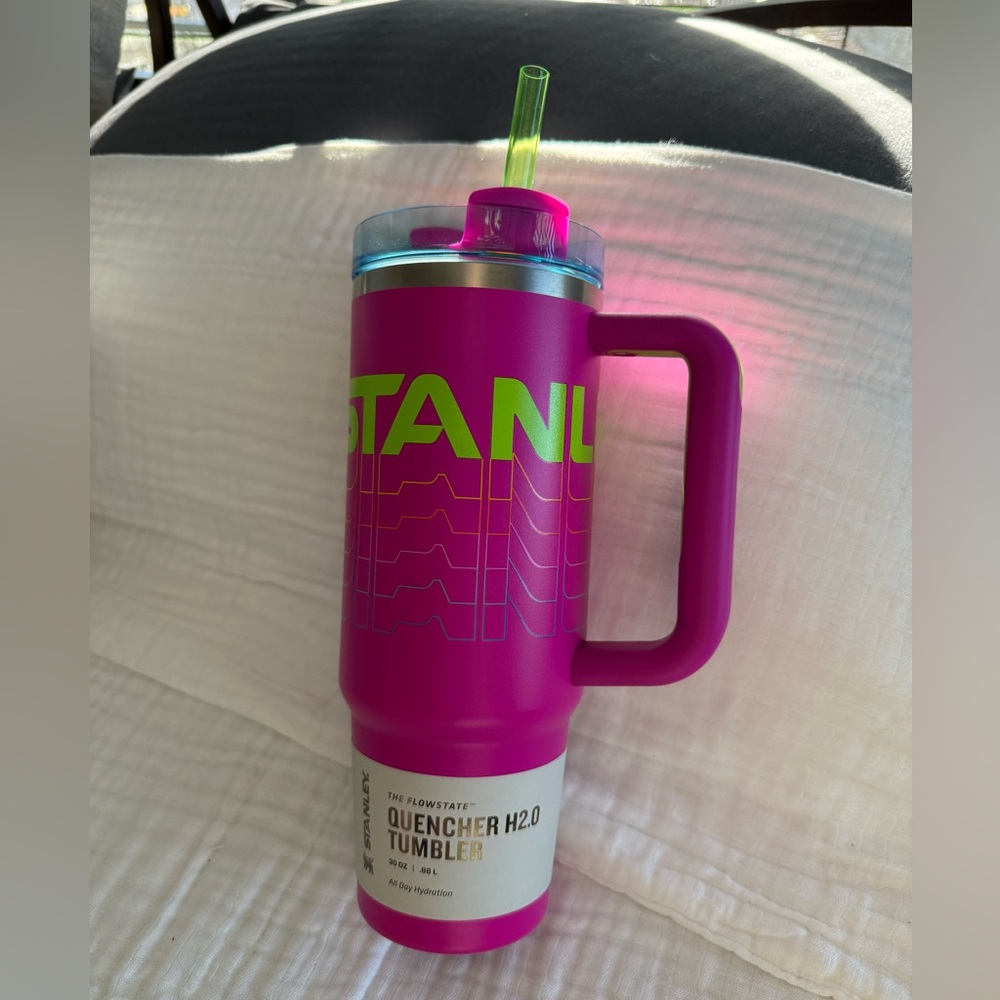 Rare NWT Stanley Flowstate Quencher H2.O Tumbler The Reverb Collection 30oz